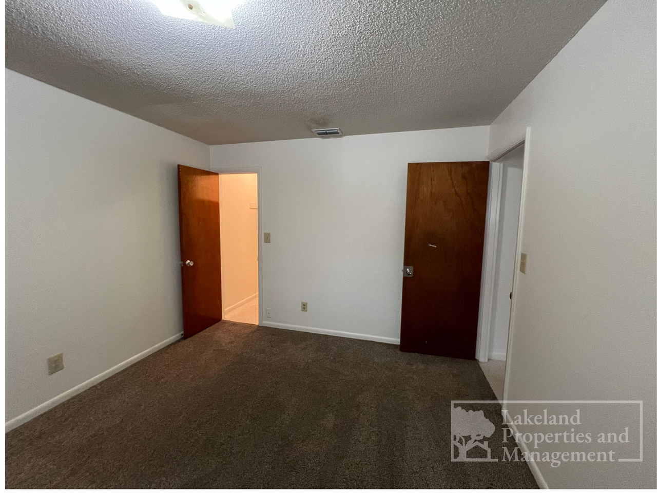 318 - 324 W. Ariana Street - Photo 3 of 14