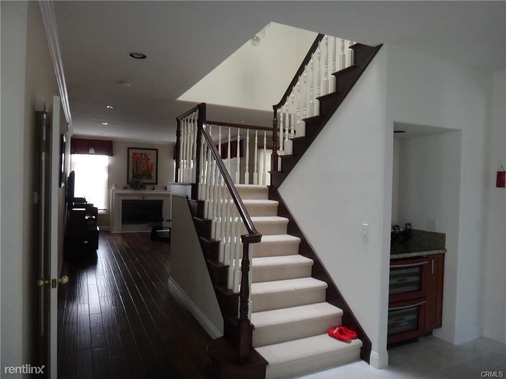 3649 Deauvilla Ct - Photo 3 of 10