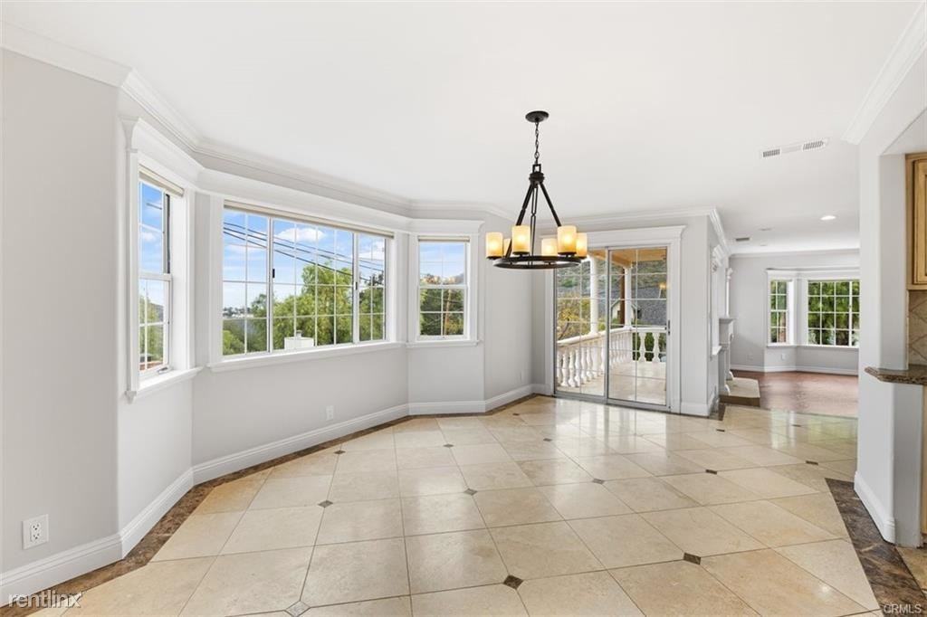 3561 Gladiola Dr - Photo 2 of 10