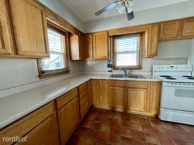 1041 County Road 1175 - Photo 2 of 8