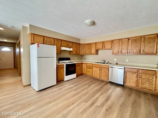 35 Chambers Rd - Photo 2 of 7