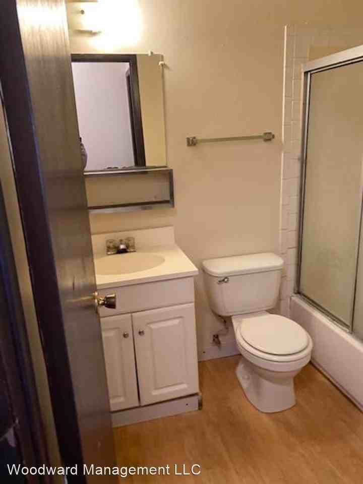 253 Franklin Avenue - Photo 2 of 8