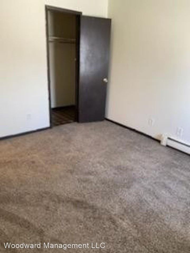 253 Franklin Avenue - Photo 3 of 8