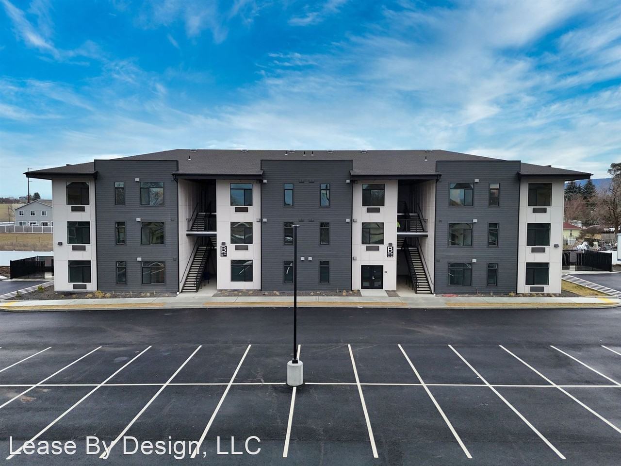 The Flats on 4th - Photo 3 of 50