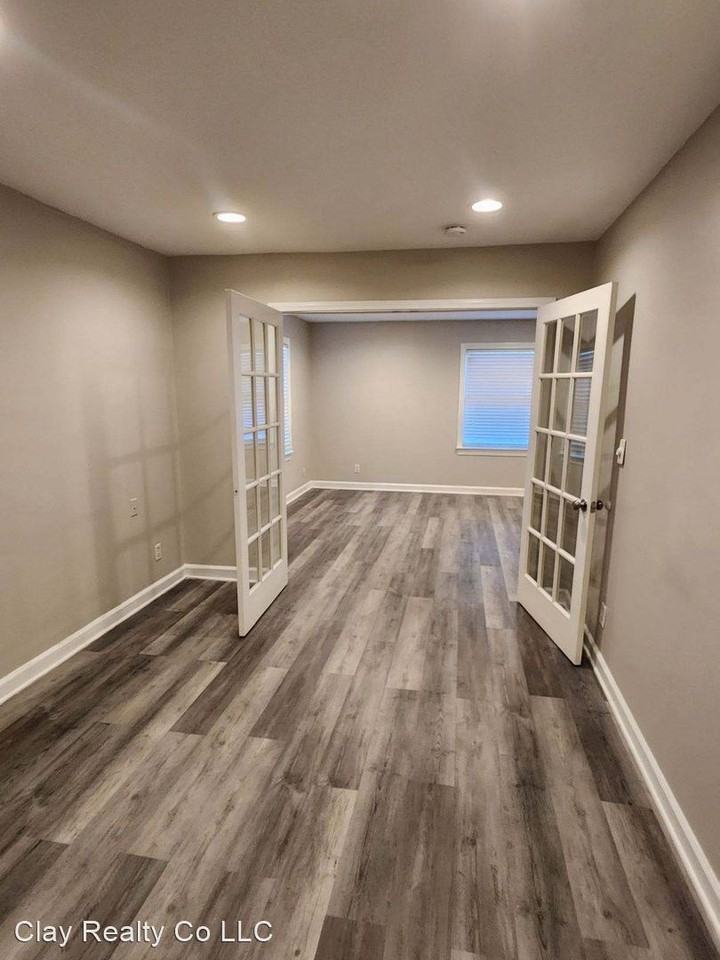 665 N Spring St - Photo 2 of 9