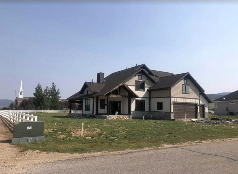 402 Aspen Road - Photo 2 of 23