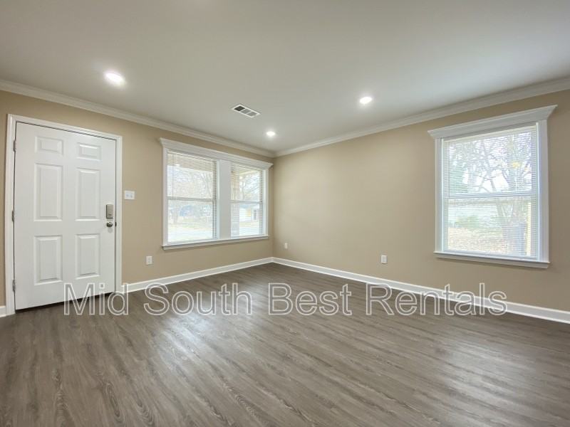 606 Gordon St - Photo 3 of 14