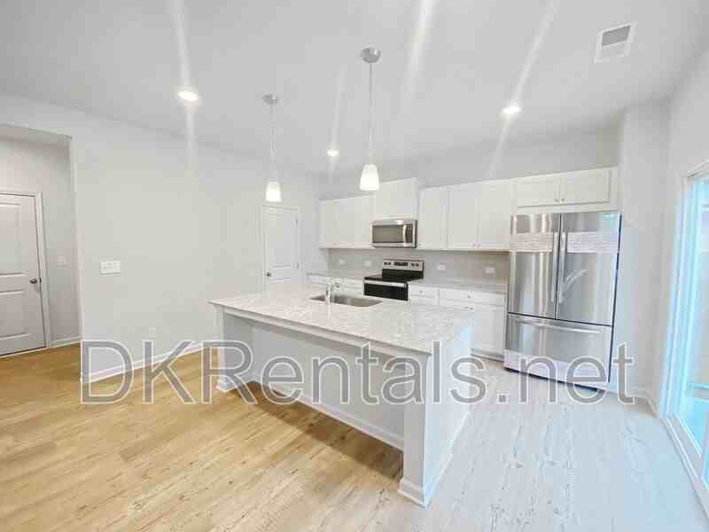 273 Summerwood Ln - Photo 3 of 19