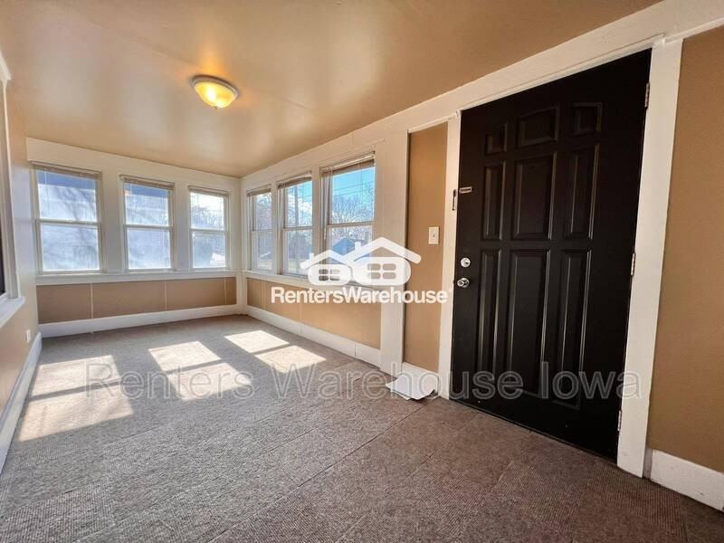 111 E 14th Ct - Photo 2 of 23