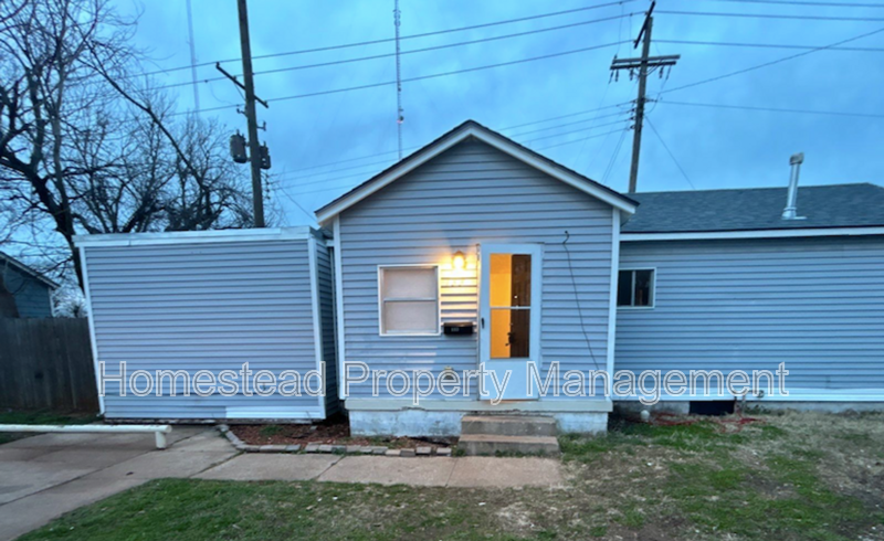 133 Se 52nd St - Photo 2 of 6