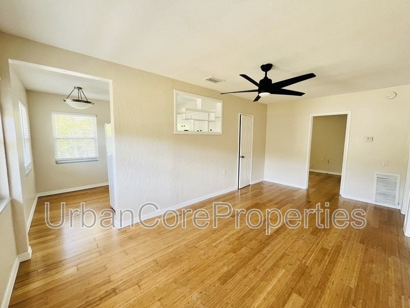 1527 5th St N #C3 - Photo 7 of 12