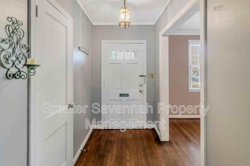 28 E 62nd St - Photo 2 of 23