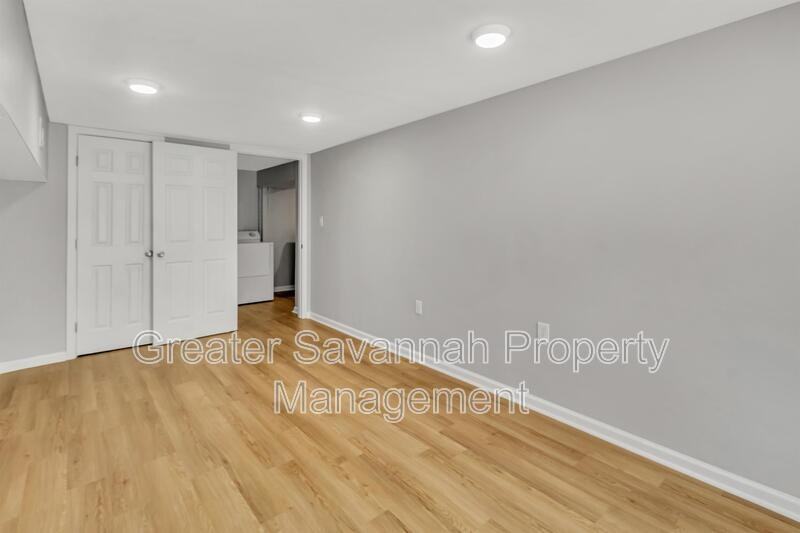916 East 35Th Street - Photo 6 of 26