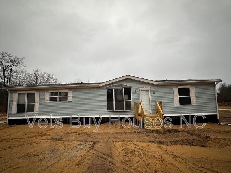 121 Clint Dr - Photo 2 of 11