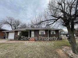 featured image of 3200 Lyon Blvd