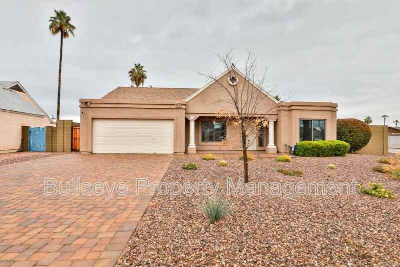 7153 S Butte Ave - Photo 2 of 27