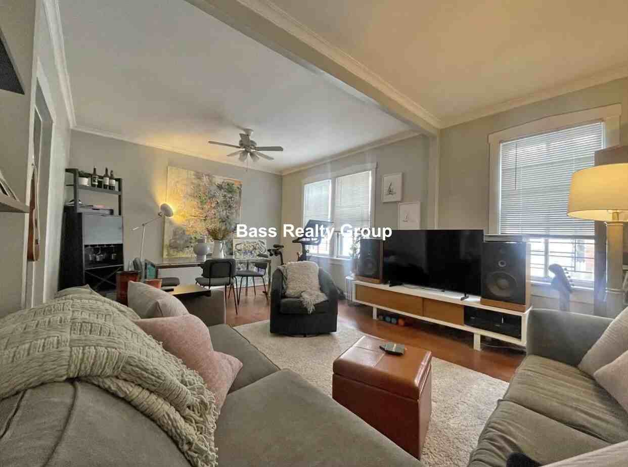 2244 W Palmer St #1R - Photo 2 of 10