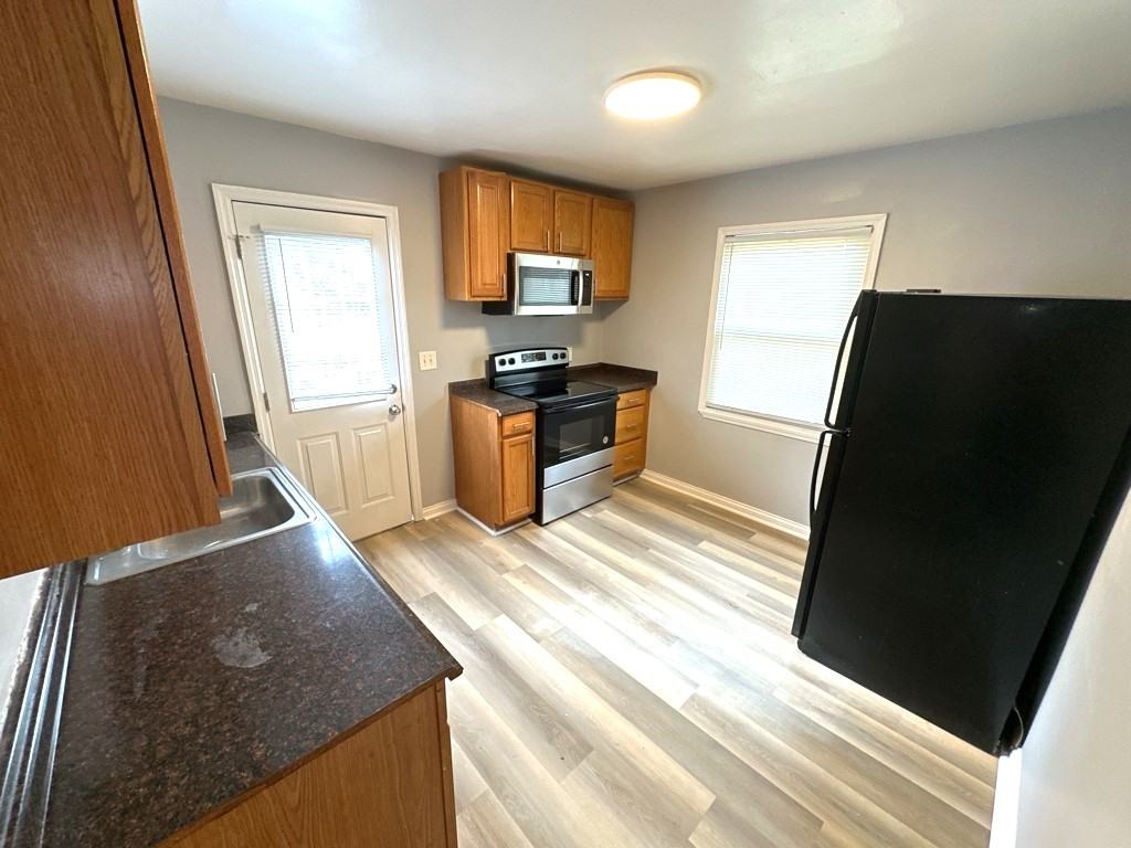 8306 Jackies Dr - Photo 2 of 9