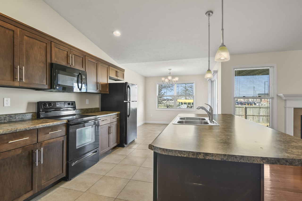 1411 School House Ln - Photo 3 of 26
