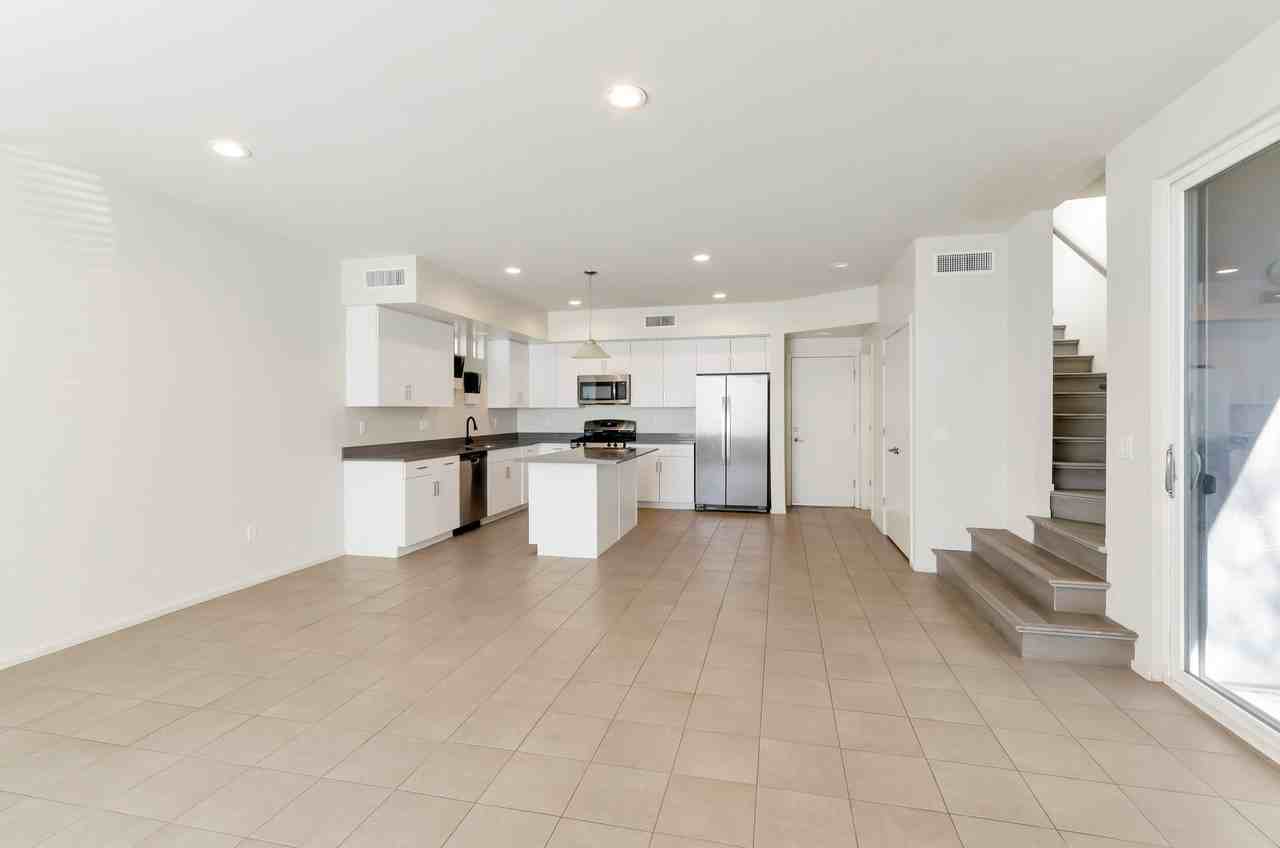 872 E Park Modern Dr - Photo 2 of 15