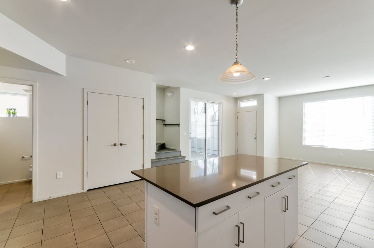 872 E Park Modern Dr - Photo 5 of 15