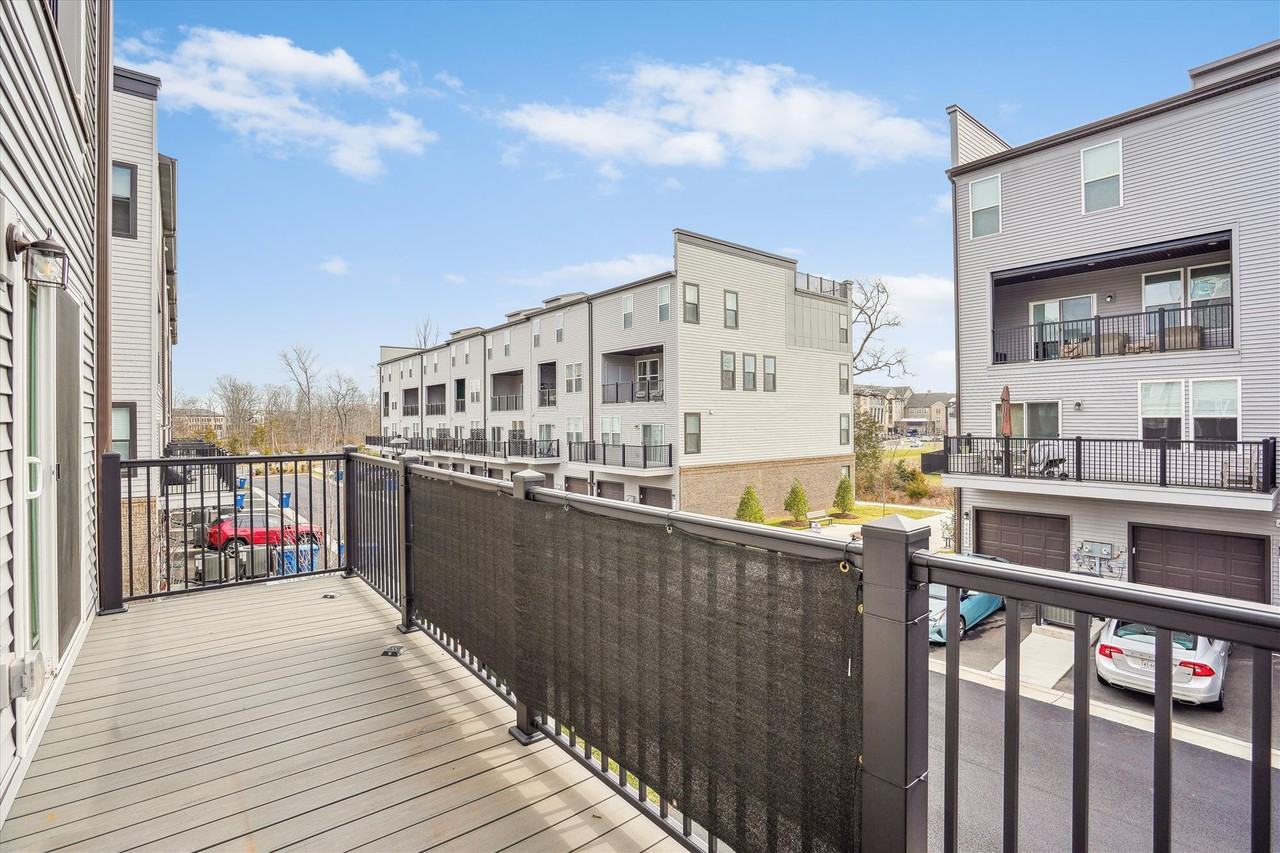 44603 Wolfhound Sq - Photo 3 of 50