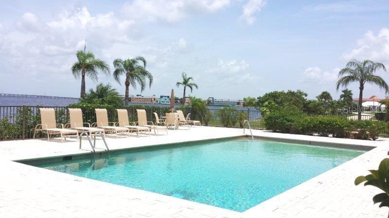 1601 Park Beach Cir #113 - Photo 3 of 34