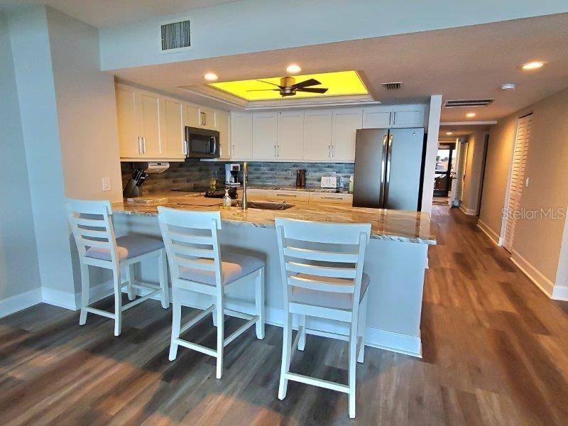 1601 Park Beach Cir #113 - Photo 5 of 34