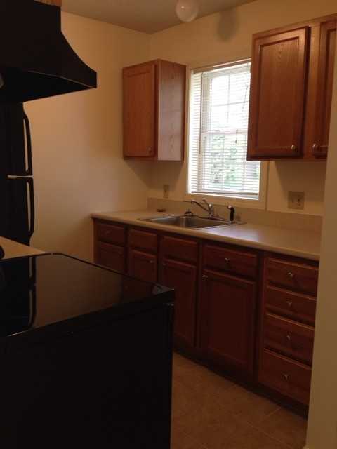 Briston Manor West - Photo 2 of 16