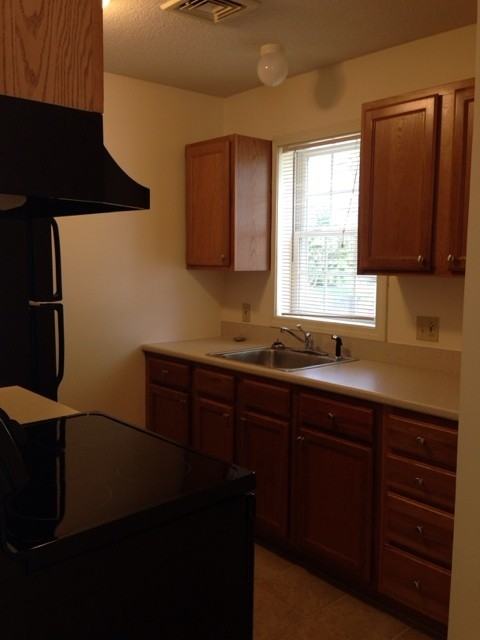 Briston Manor West - Photo 5 of 16