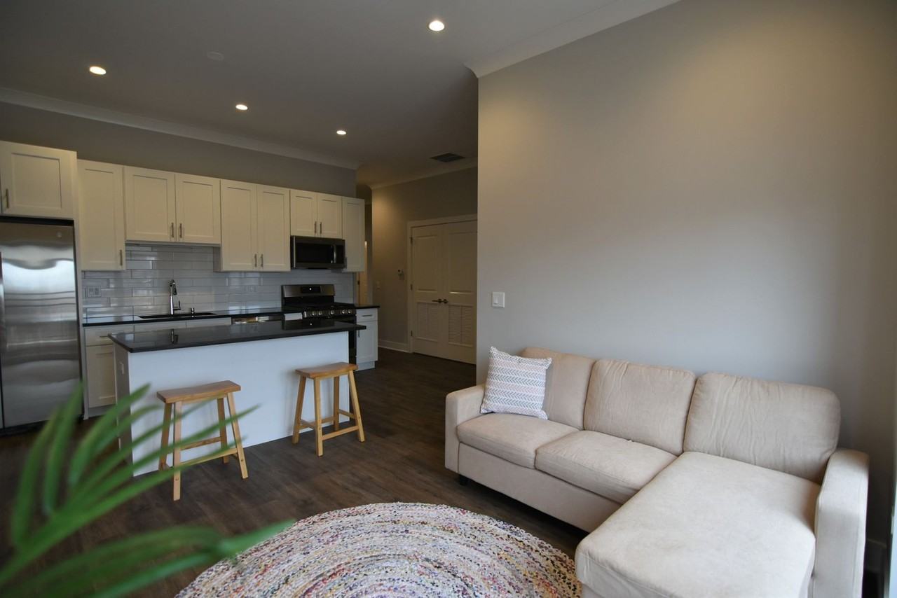 927 W. Irving Park - Photo 7 of 20