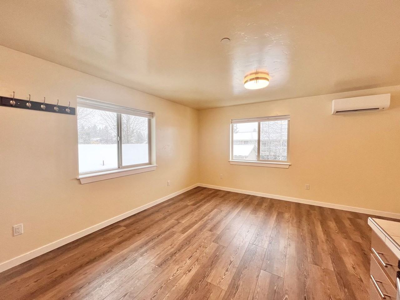 181 E Tall Fir Ct #D - Photo 4 of 14