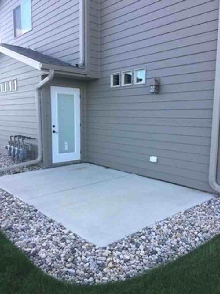 Beautiful Upper Floor 3 bedroom 2 bath townhomes at 1030 Tanner Ct in