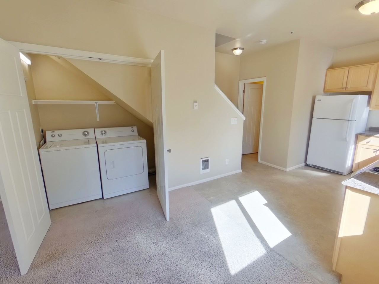 429 East 15th Ave - Photo 5 of 19