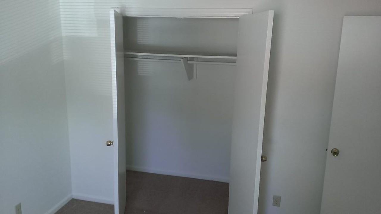 Delane Glen Apartment Affordable 1 bedroom - Photo 6 of 9