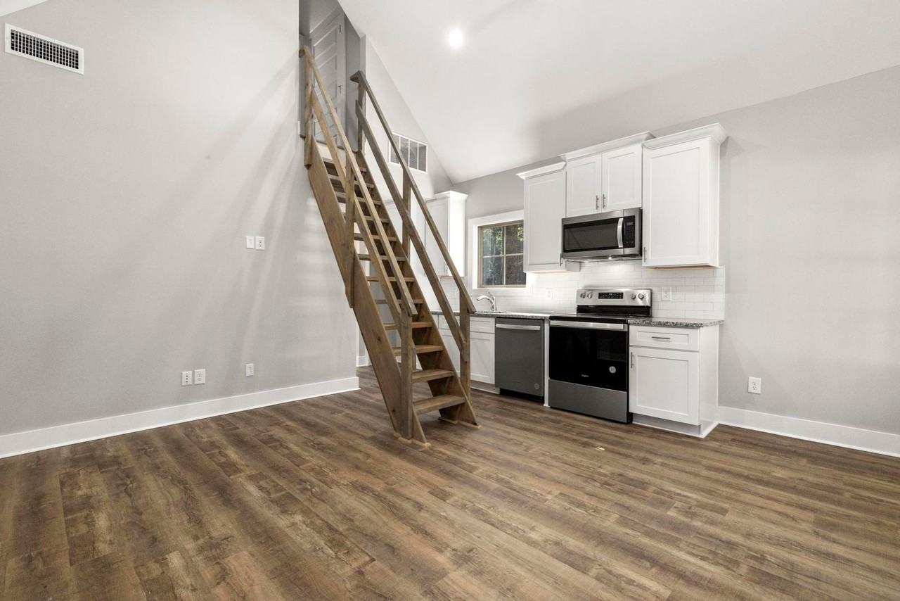 Wire Road Cottages - Photo 3 of 9