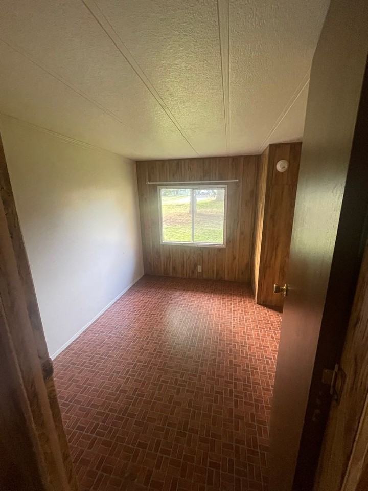 11212 Rhody Dr #1 - Photo 6 of 11