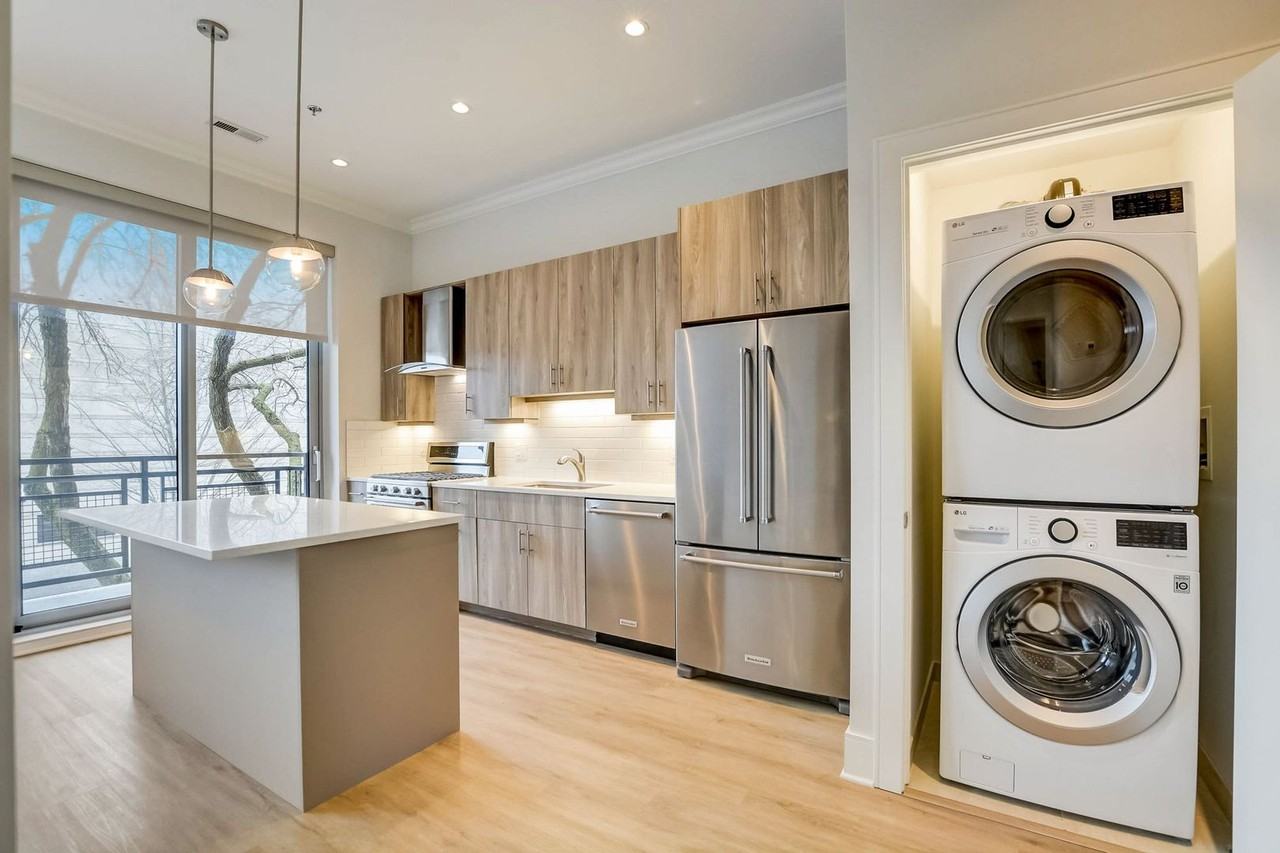 128 South Laflin L.L.C. - Photo 4 of 50