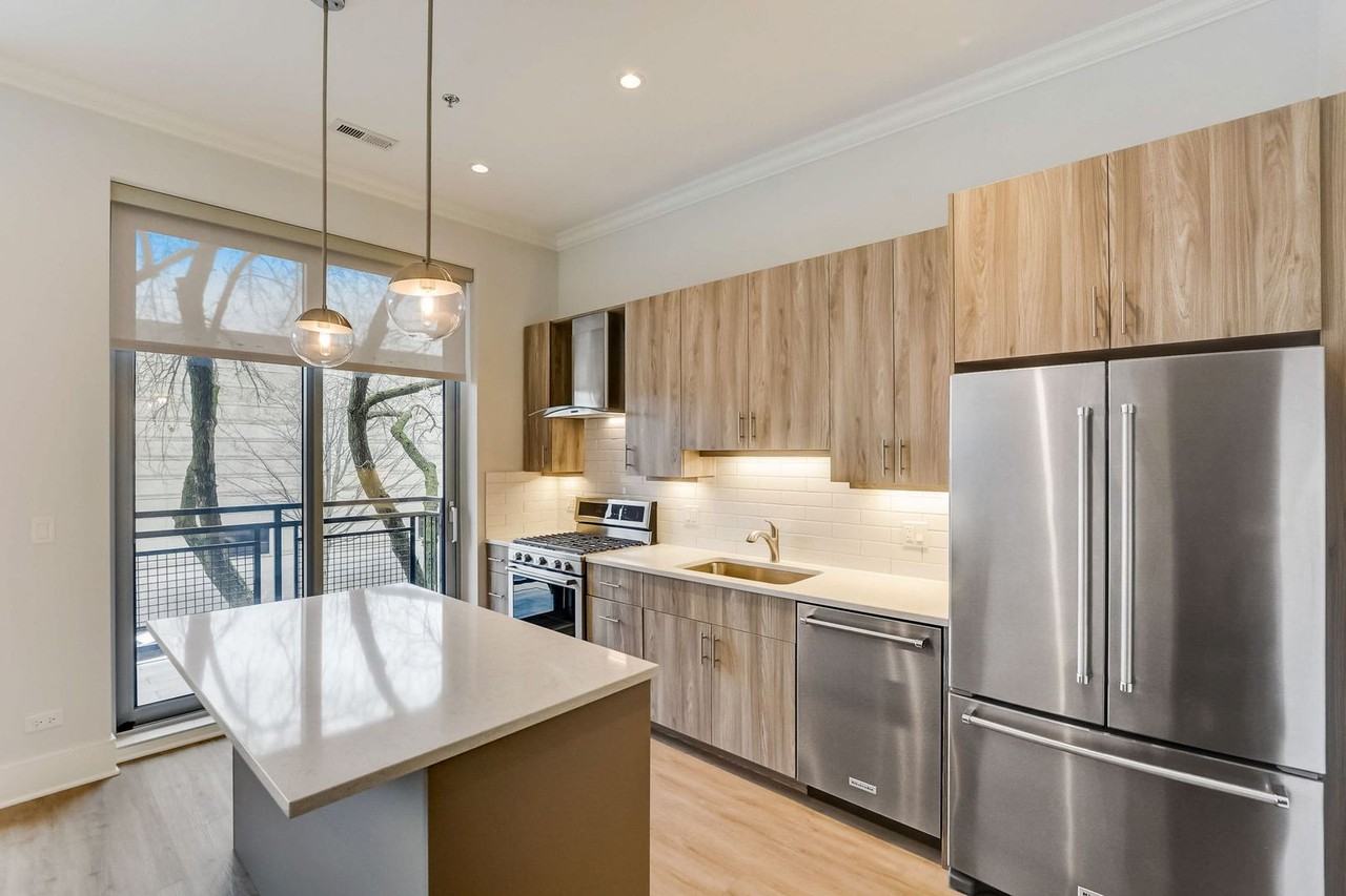 128 South Laflin L.L.C. - Photo 7 of 50