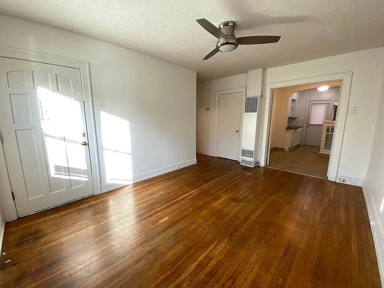 1350 Ne 28th Ave - Photo 2 of 13