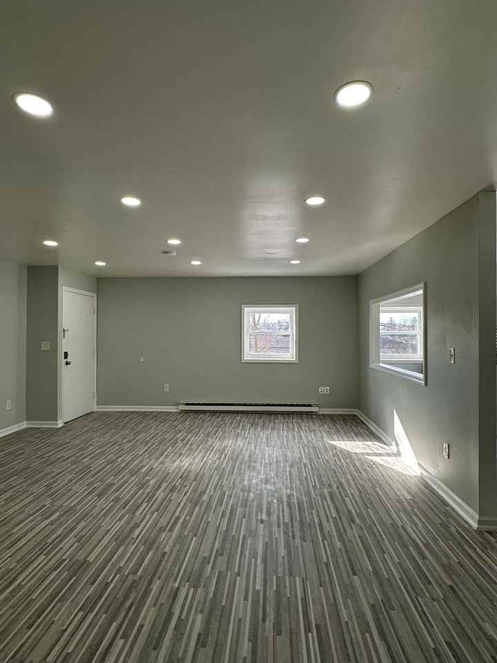 PF Somerset LLC - Photo 2 of 10