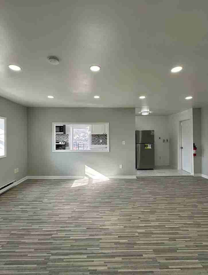 PF Somerset LLC - Photo 3 of 10