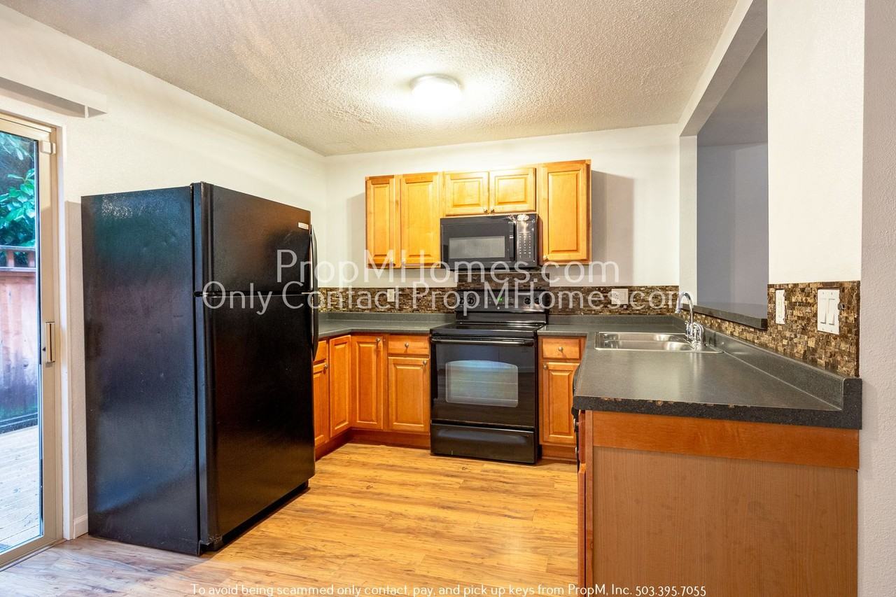 402 Ne 63rd Ave - Photo 6 of 16