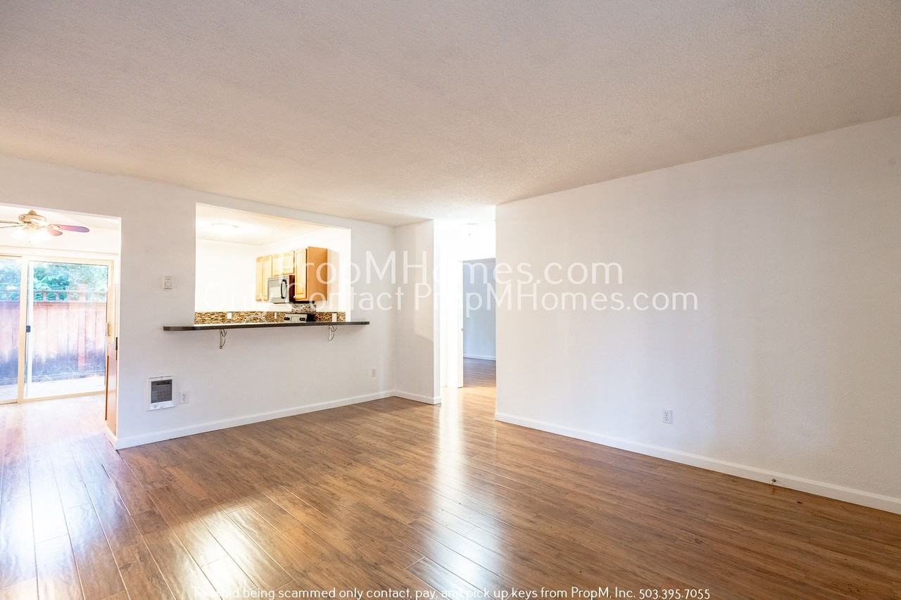 402 Ne 63rd Ave - Photo 3 of 16