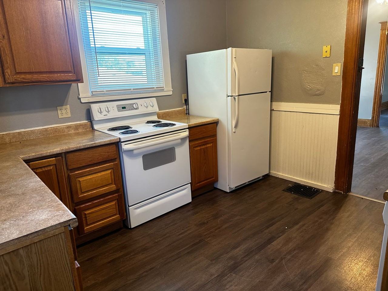 535 17th Street - Photo 6 of 35