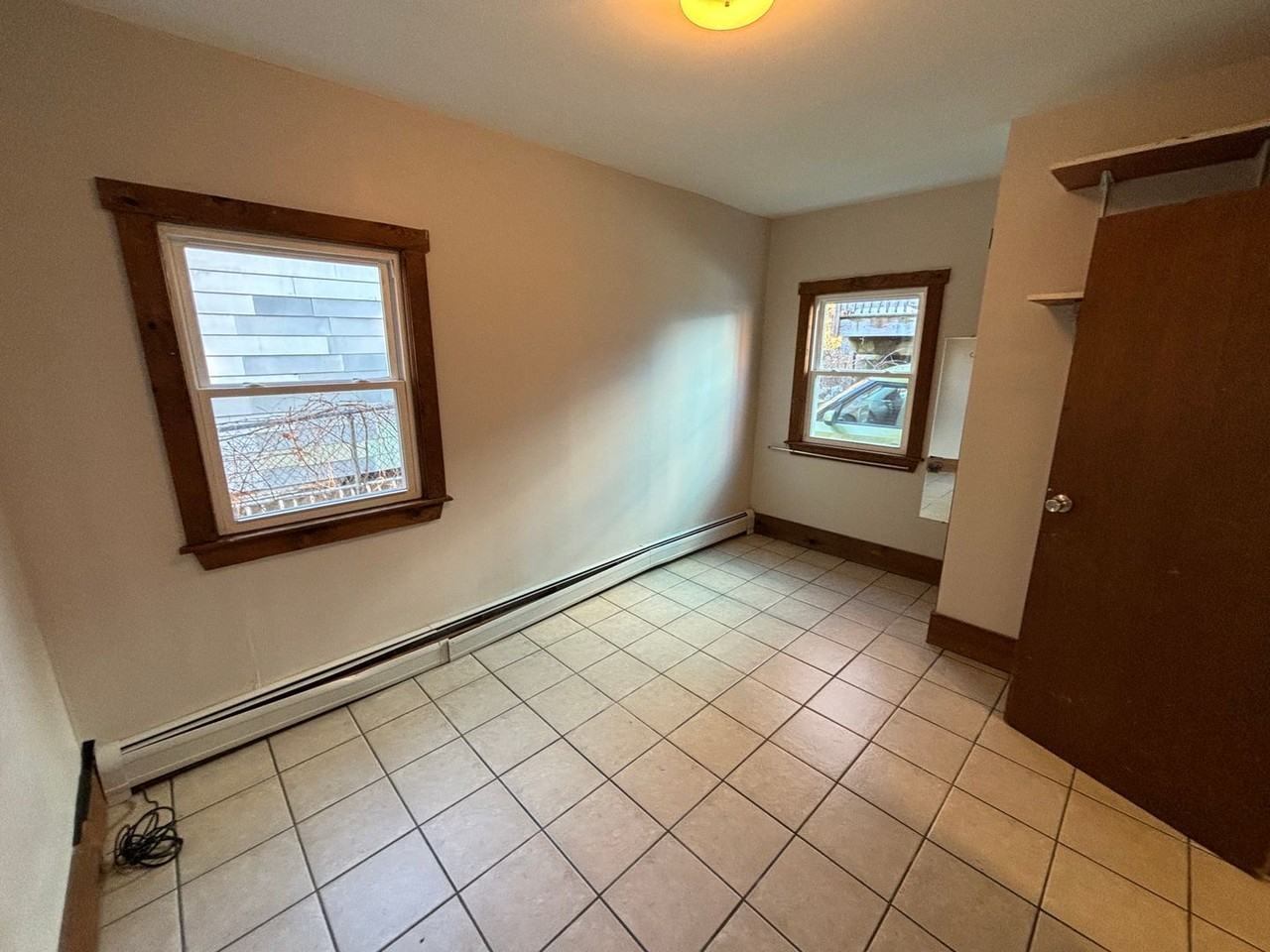 Spacious - Photo 3 of 9