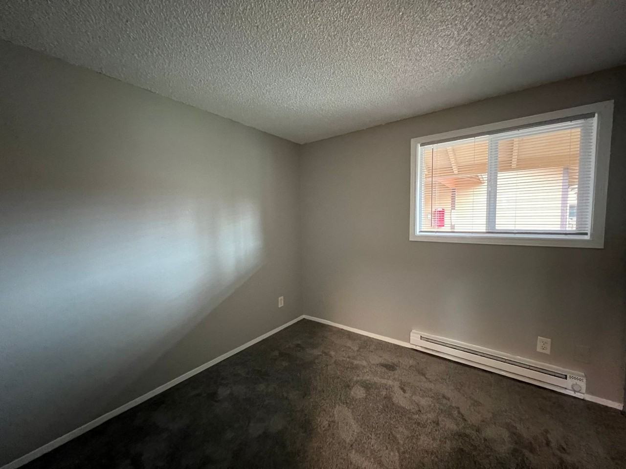 Surrey Square Apartments - Photo 5 of 46