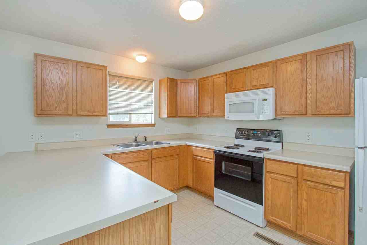 229 Washington - Photo 3 of 15