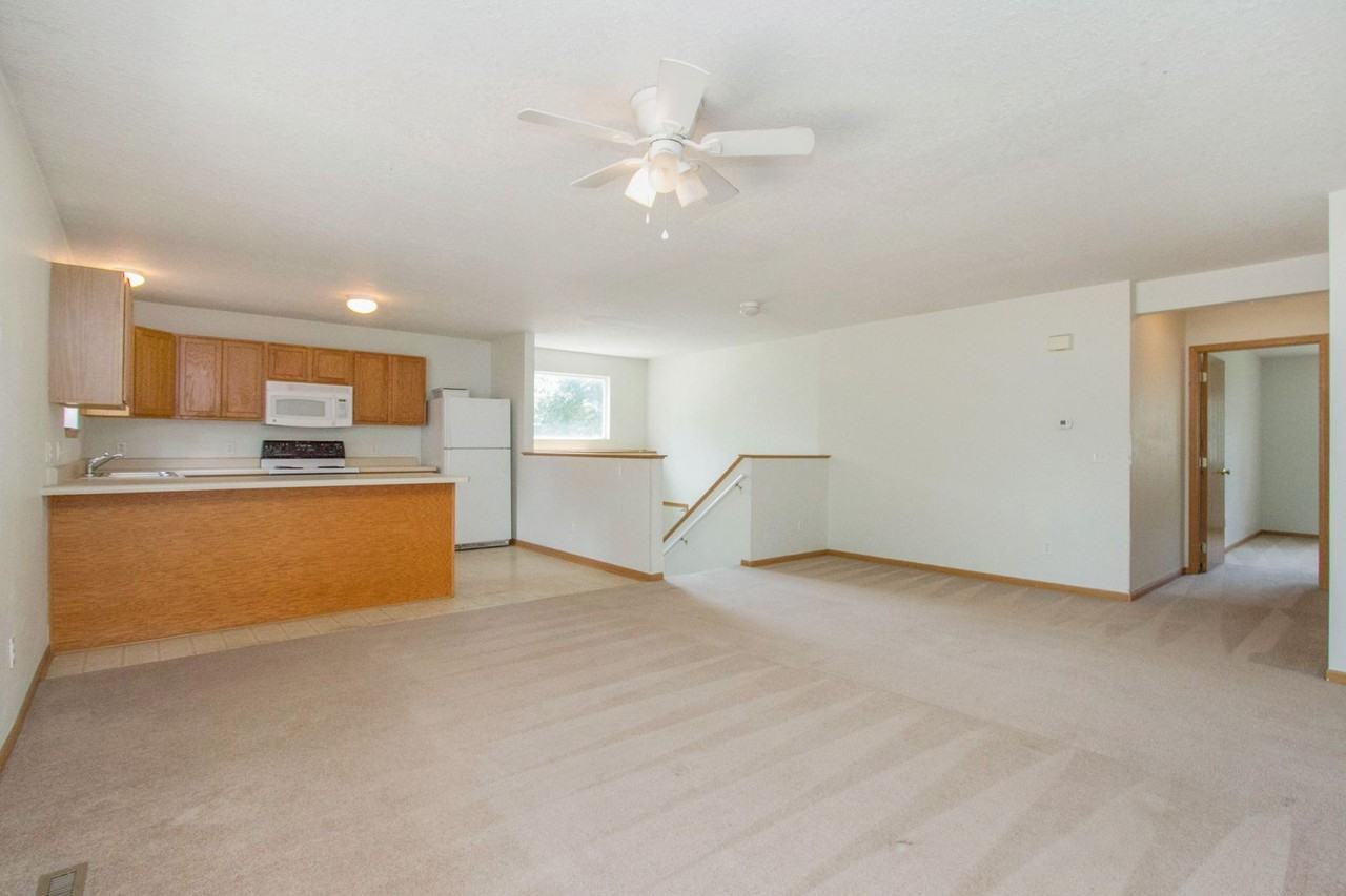 229 Washington - Photo 4 of 15