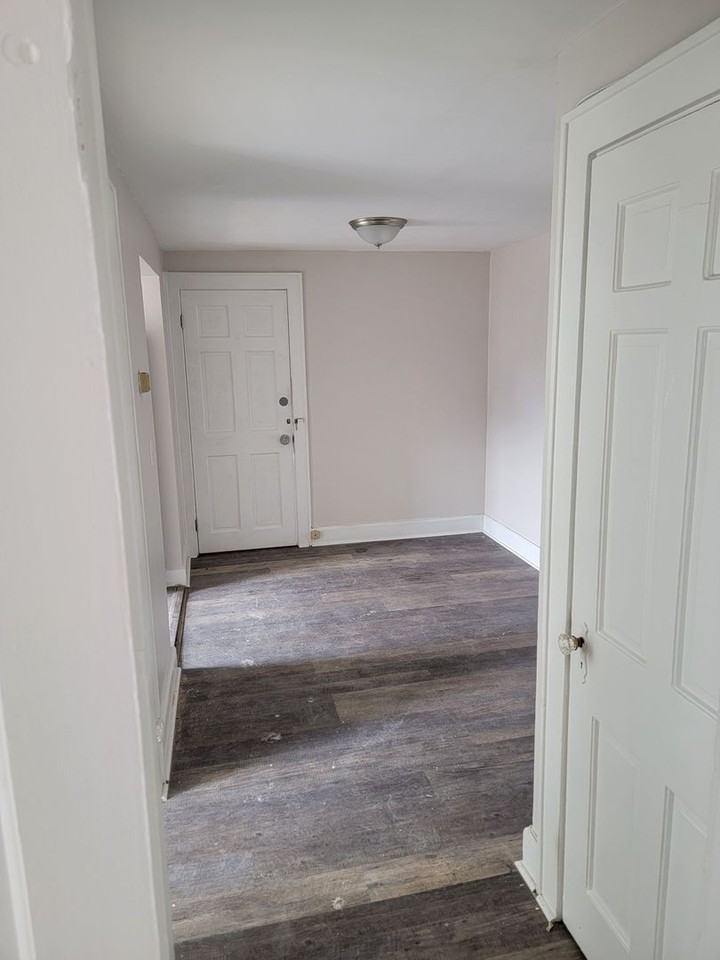 Mechanic Street Apartments - Photo 3 of 9